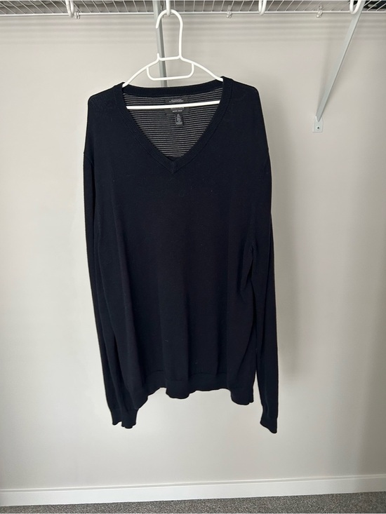 Nordstrom Other - Nordstrom Men's V-Neck Sweater - Navy